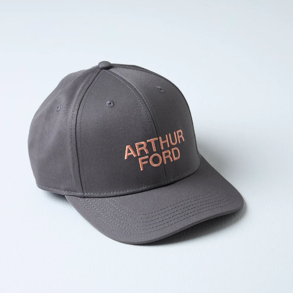 Arthur Ford charcoal cap available from Capping SA