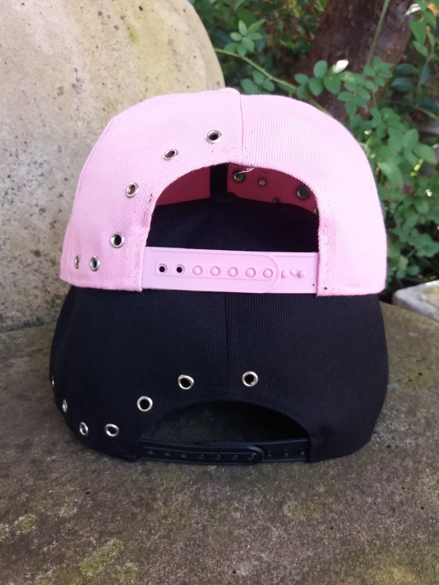 pink-black-his-hers-couple-snapback-cap-set (2)